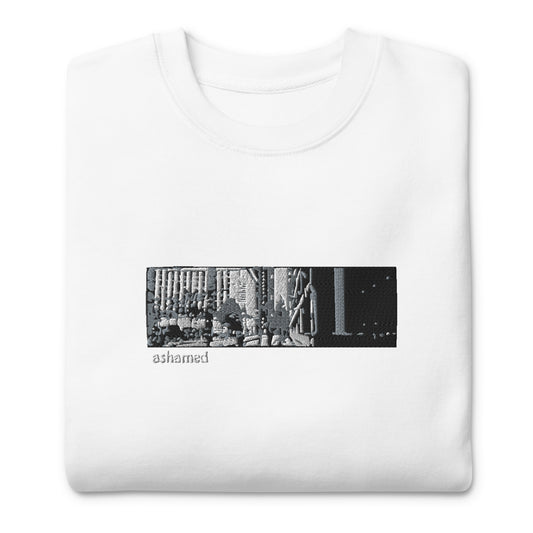 embroidered ashamed box sweatshirt (white)